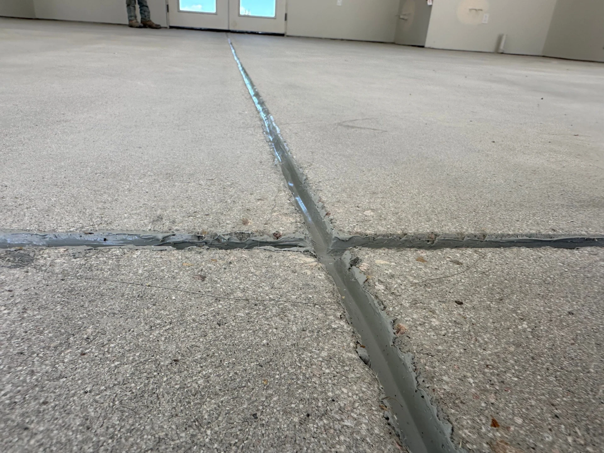 Monument Shop Polyaspartic Floor Coating & Cove