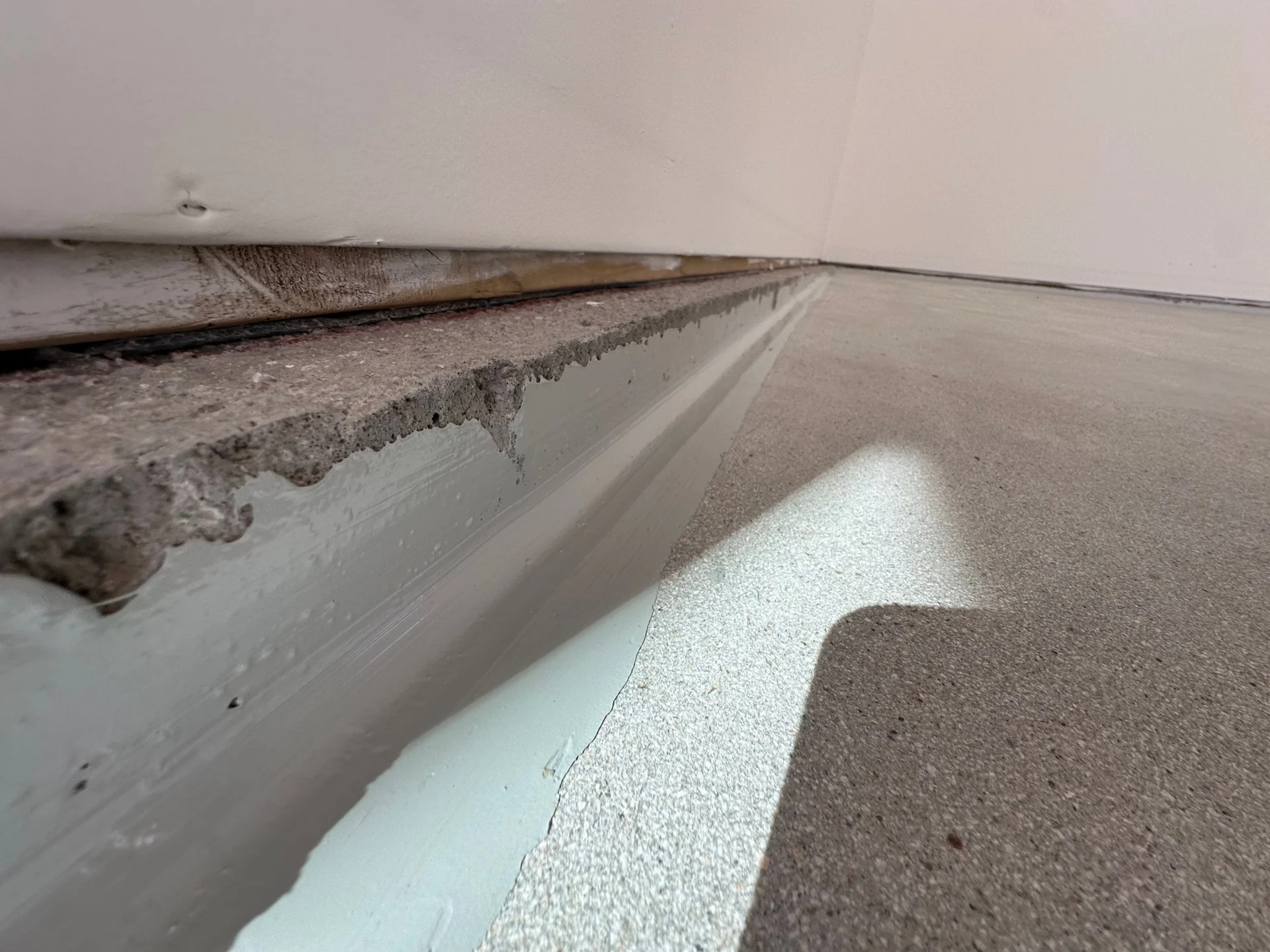 Monument Shop Polyaspartic Floor Coating & Cove