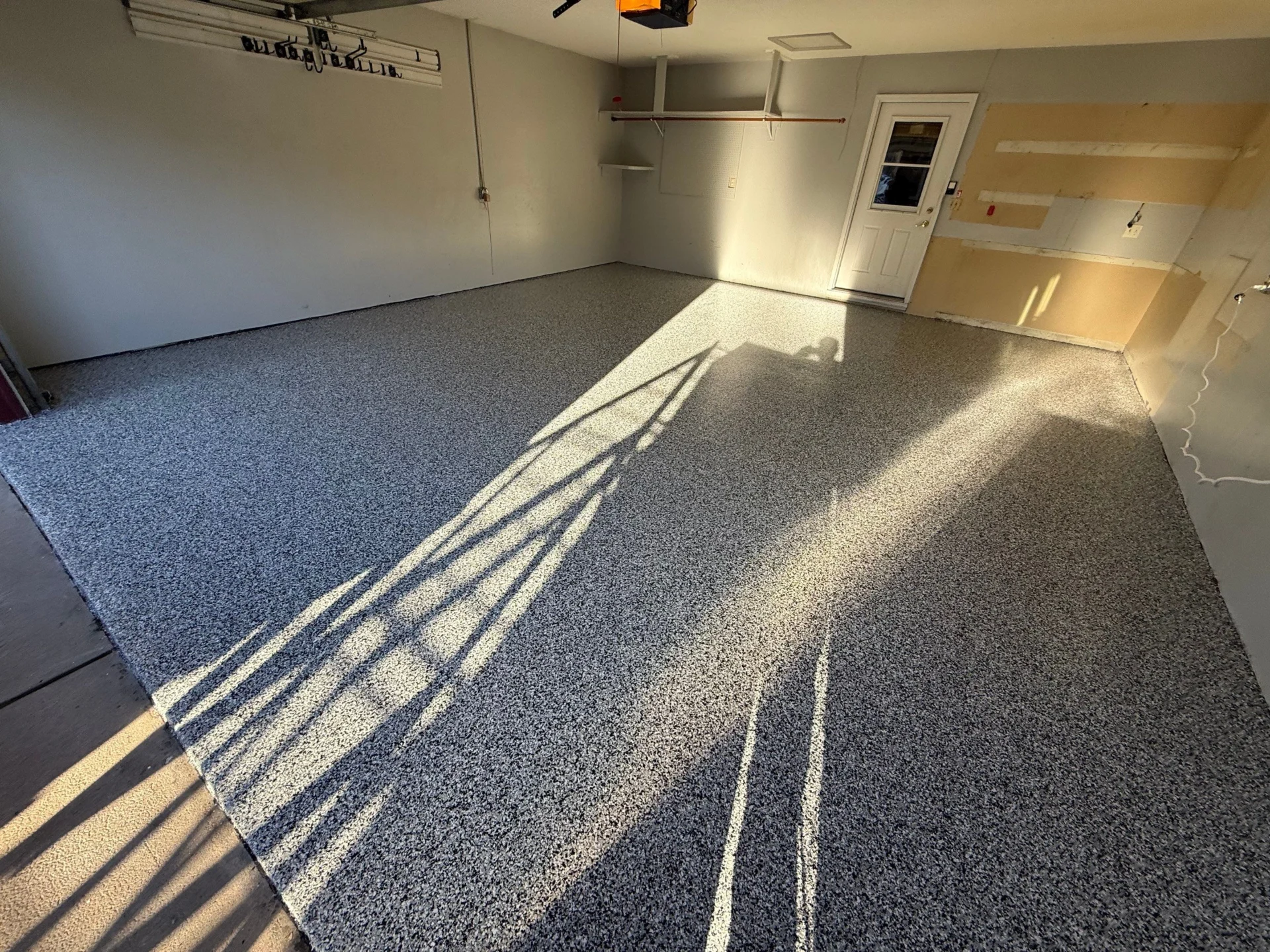 Colorado Springs Garage Transformed: Polyaspartic Coating & Repair
