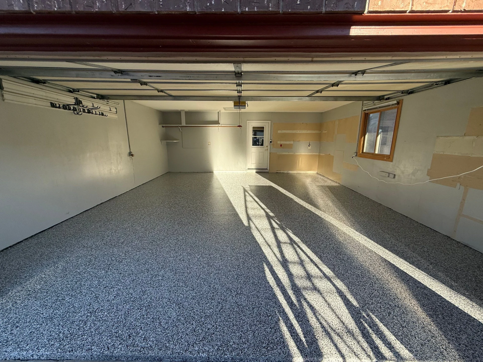 Colorado Springs Garage Transformed: Polyaspartic Coating & Repair