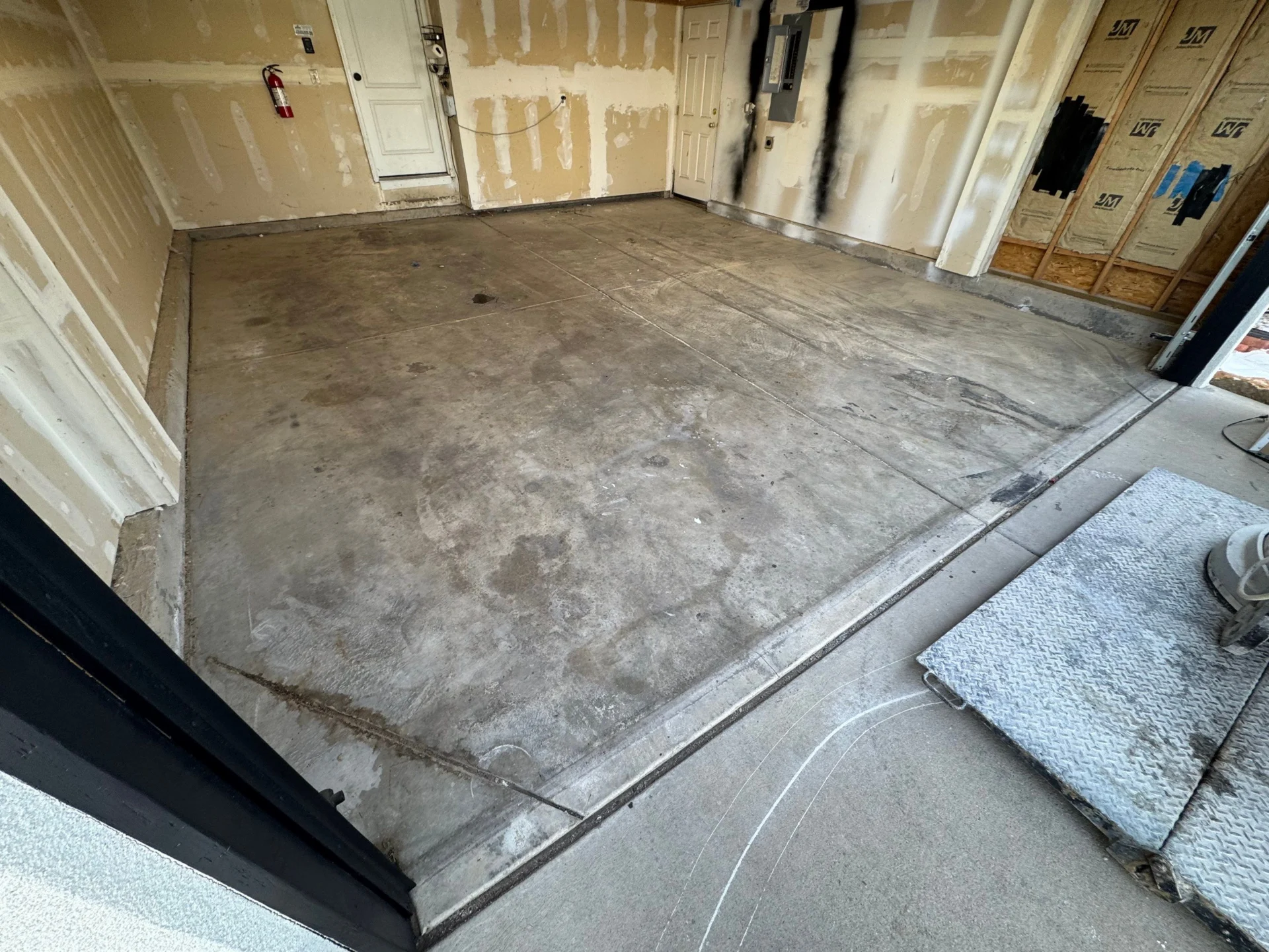 Monument, CO Garage Floor Transformation: Polyaspartic Coating