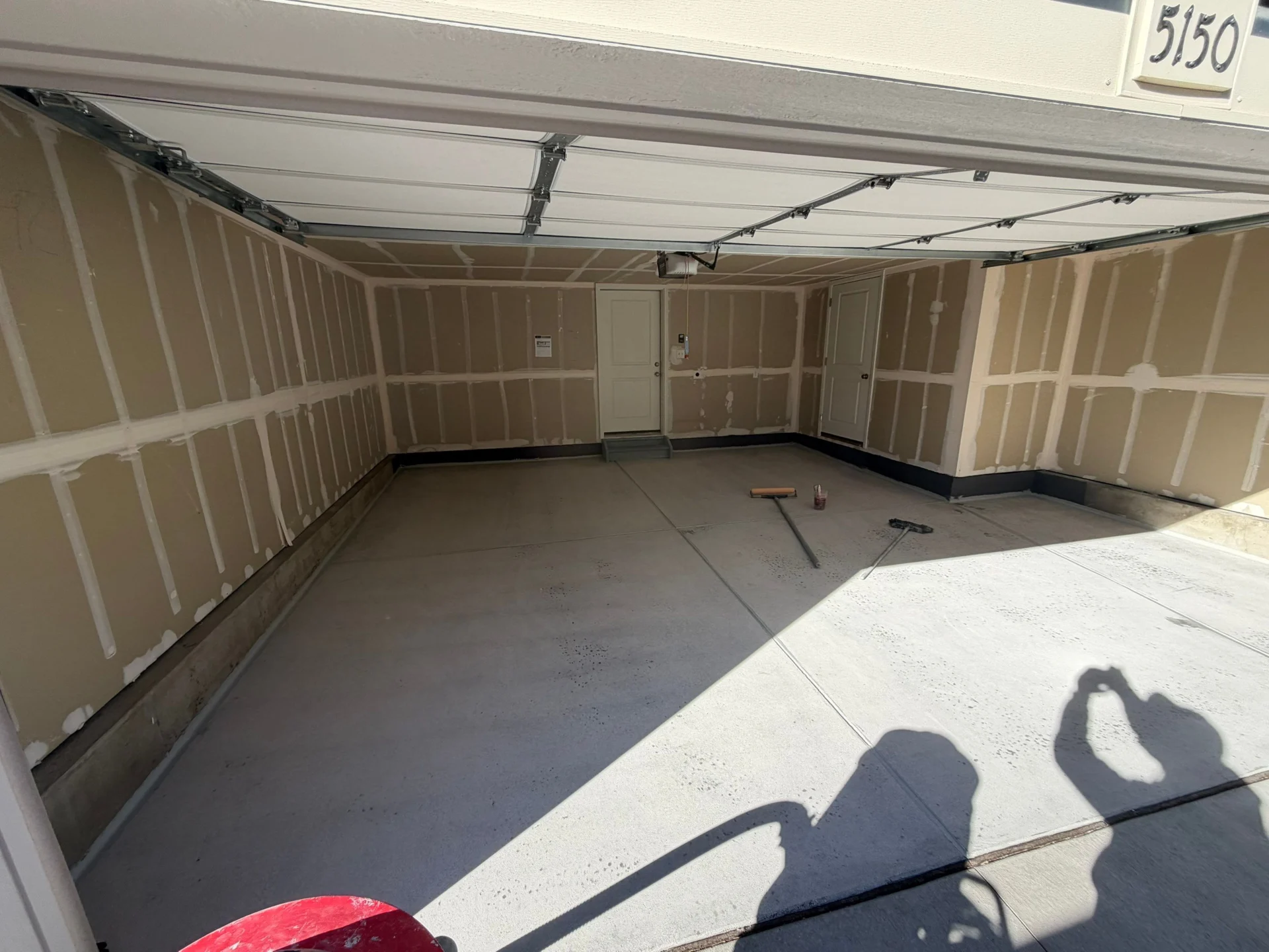 Denver Garage Floor: Blue Polyaspartic with Cove & Flake