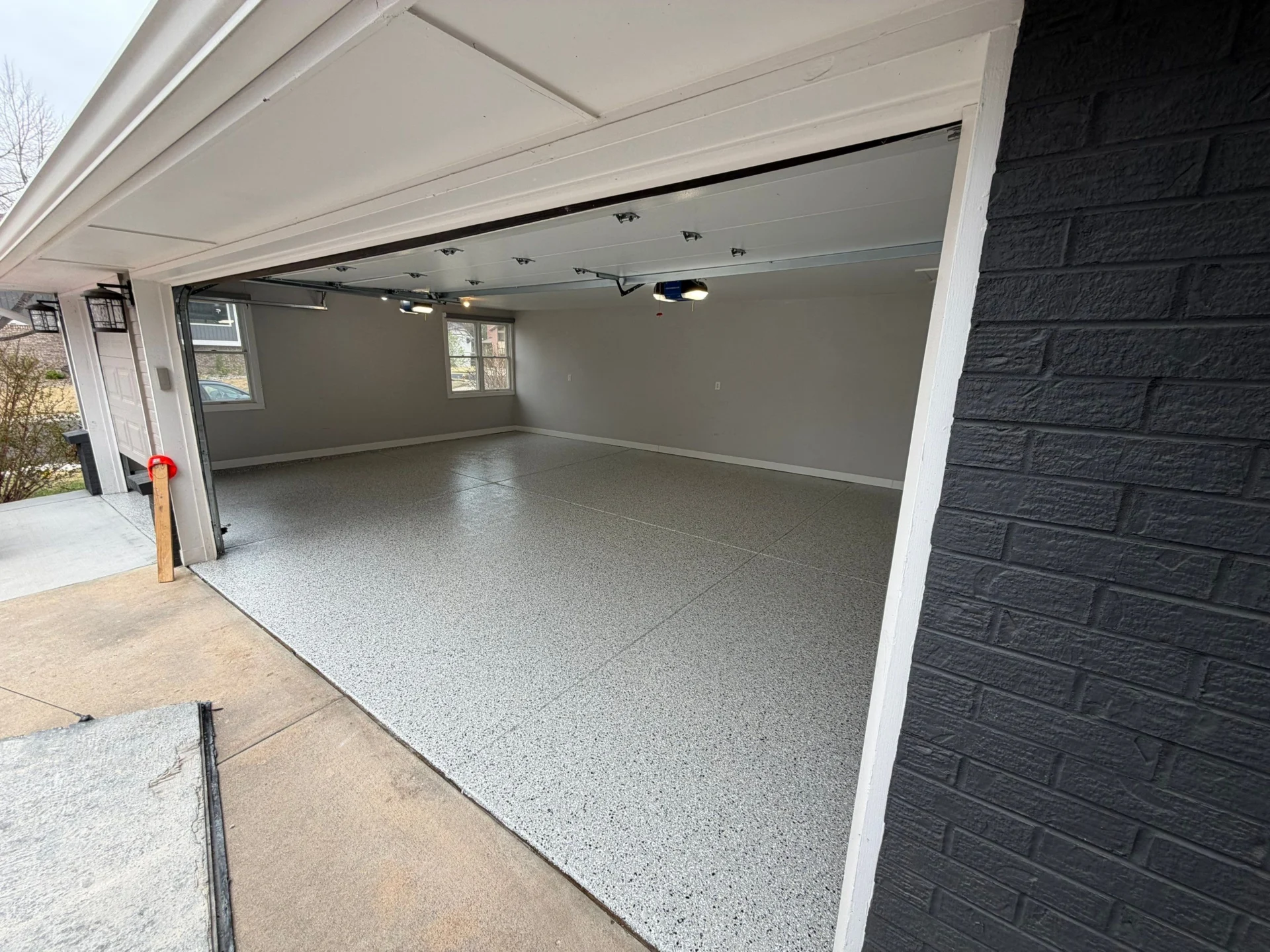 Broomfield Polyaspartic Garage: Cabin Fever Flake & Wood Step